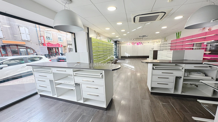 Ma-Cabane - Vente Local commercial Saint-Affrique, 77 m²