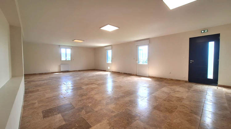 Ma-Cabane - Vente Local commercial SAINT-ANTOINE-DU-ROCHER, 158 m²