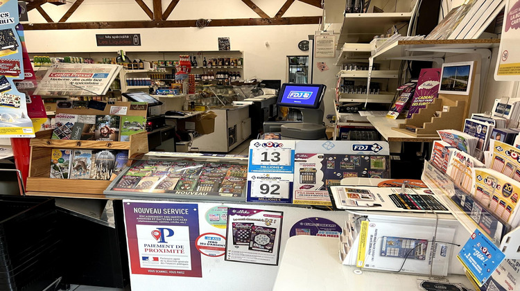 Ma-Cabane - Vente Local commercial Saint-Beauzely, 200 m²