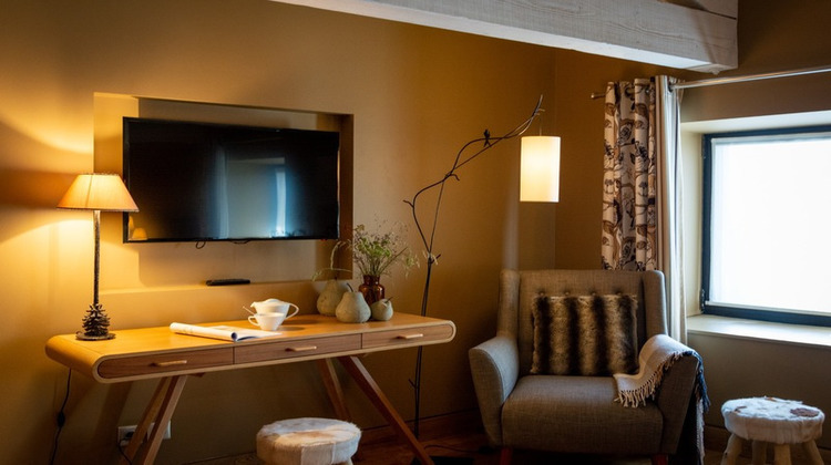 Ma-Cabane - Vente Local commercial SAINT BONNET LE FROID, 175 m²