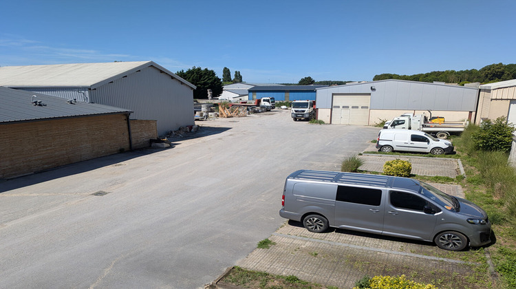 Ma-Cabane - Vente Local commercial SAINT-BRICE-COURCELLES, 1170 m²