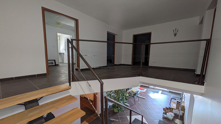 Ma-Cabane - Vente Local commercial SAINT-BRICE-COURCELLES, 1170 m²