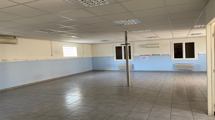 Ma-Cabane - Vente Local commercial Saint-Clair-du-Rhône, 545 m²