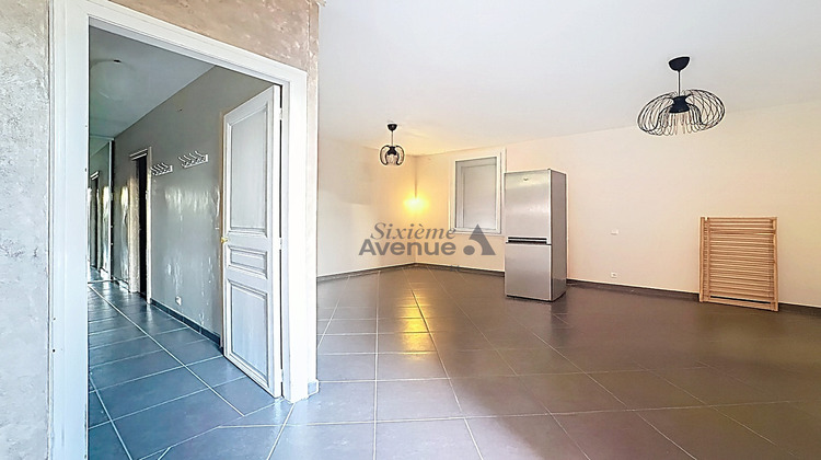 Ma-Cabane - Vente Local commercial SAINT-CLEMENT-DE-RIVIERE, 209 m²