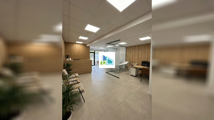 Ma-Cabane - Vente Local commercial Saint-Cyr-sur-Mer, 68 m²