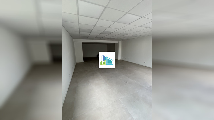 Ma-Cabane - Vente Local commercial Saint-Cyr-sur-Mer, 68 m²