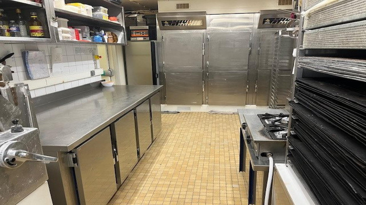 Ma-Cabane - Vente Local commercial Saint-Denis-en-Val, 338 m²