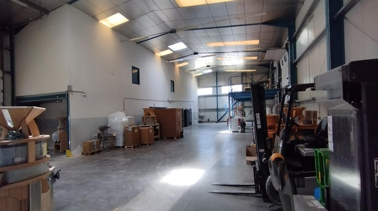 Ma-Cabane - Vente Local commercial Saint-Donat-sur-l'Herbasse, 1950 m²