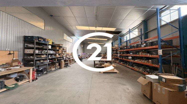 Ma-Cabane - Vente Local commercial Saint-Donat-sur-l'Herbasse, 1930 m²