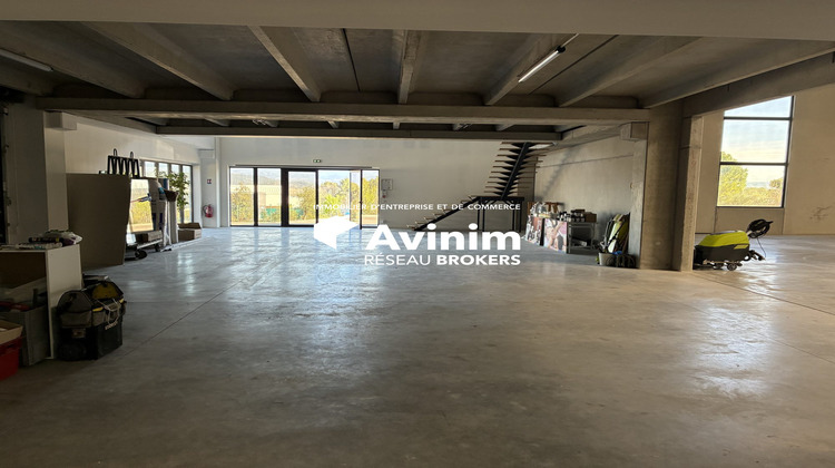 Ma-Cabane - Vente Local commercial Saint-Estève-Janson, 1140 m²