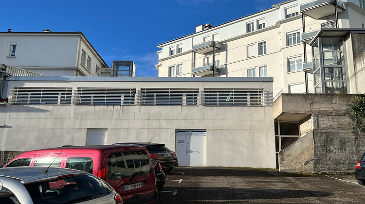 Ma-Cabane - Vente Local commercial SAINT-ETIENNE, 140 m²