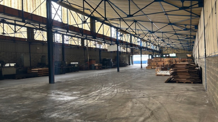 Ma-Cabane - Vente Local commercial SAINT-ETIENNE, 4600 m²