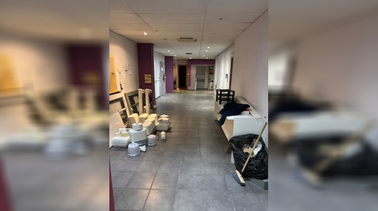 Ma-Cabane - Vente Local commercial SAINT-ETIENNE, 760 m²