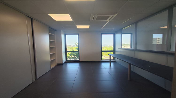 Ma-Cabane - Vente Local commercial SAINT-ETIENNE, 330 m²