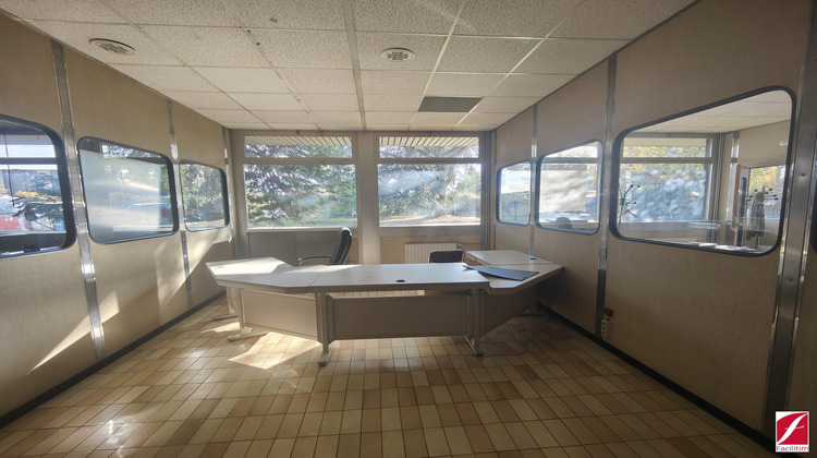 Ma-Cabane - Vente Local commercial Saint-Fargeau-Ponthierry, 4000 m²