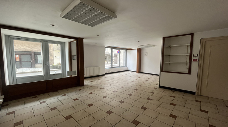 Ma-Cabane - Vente Local commercial Saint-Flour, 176 m²