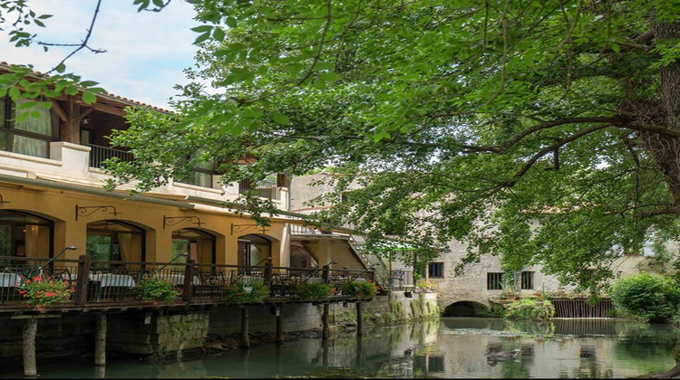 Ma-Cabane - Vente Local commercial Saint-Genis-de-Saintonge, 2000 m²