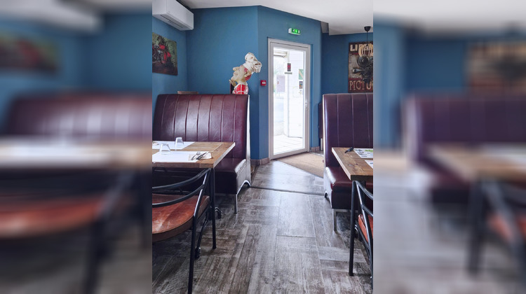 Ma-Cabane - Vente Local commercial Saint-Genis-de-Saintonge, 347 m²