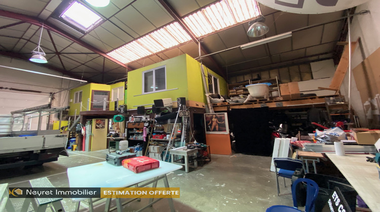 Ma-Cabane - Vente Local commercial Saint-Genis-Laval, 253 m²