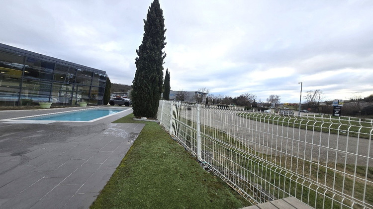 Ma-Cabane - Vente Local commercial Saint-Genis-Laval, 935 m²