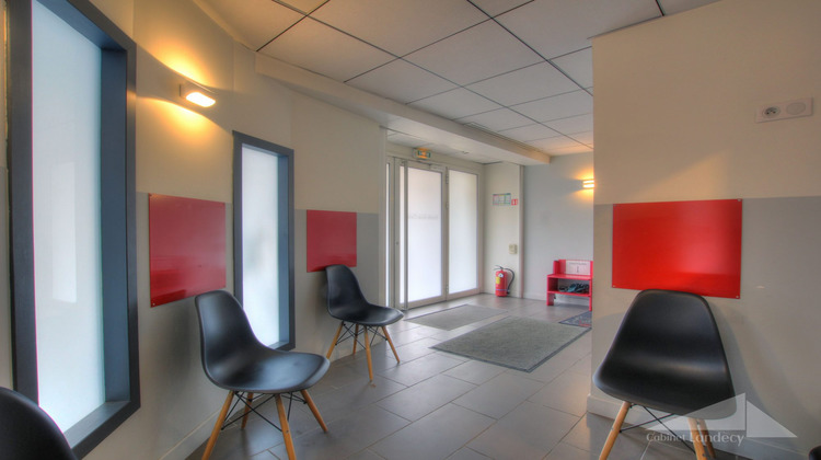 Ma-Cabane - Vente Local commercial Saint-Genis-Pouilly, 107 m²