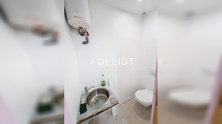 Ma-Cabane - Vente Local commercial SAINT-GEORGES-DE-REINTEMBAULT, 61 m²