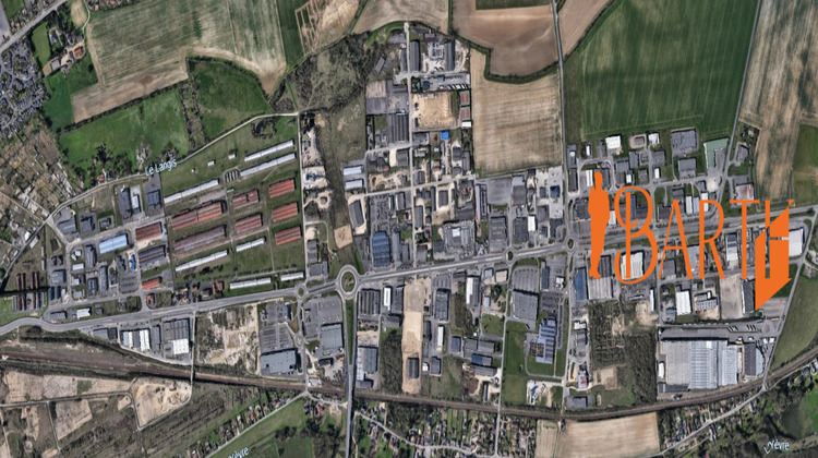 Ma-Cabane - Vente Local commercial Saint-Germain-du-Puy, 1911 m²