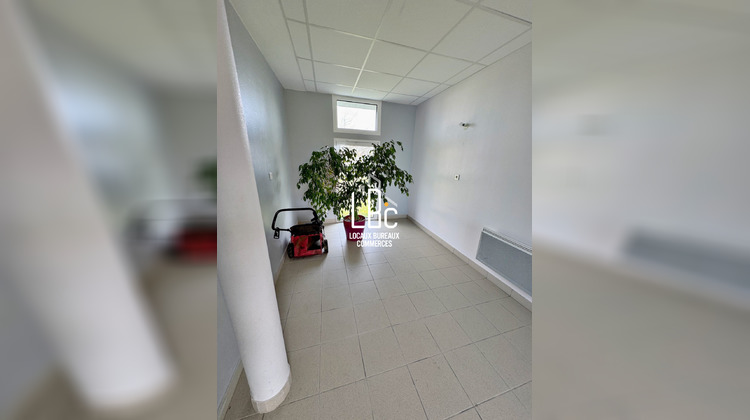 Ma-Cabane - Vente Local commercial Saint-Hilaire-de-Chaléons, 570 m²