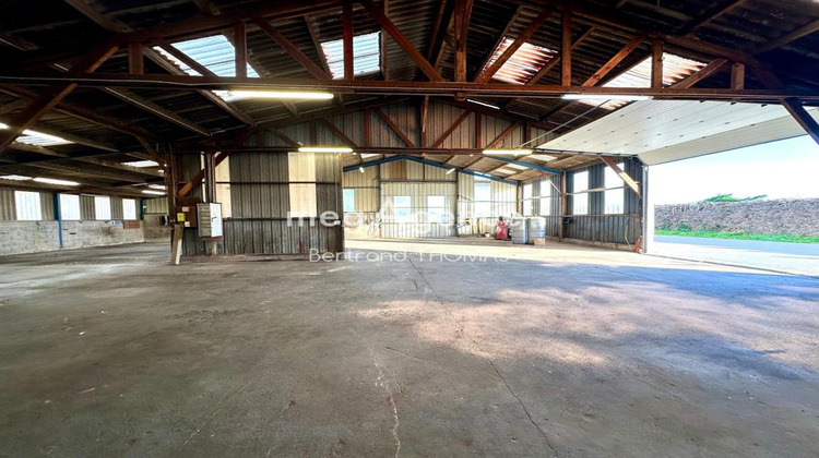 Ma-Cabane - Vente Local commercial SAINT HILAIRE DES LANDES, 3252 m²
