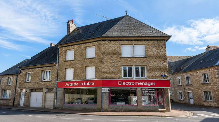 Ma-Cabane - Vente Local commercial SAINT-HILAIRE-DU-HARCOUET, 158 m²