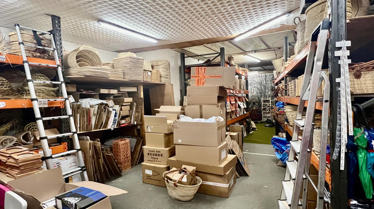 Ma-Cabane - Vente Local commercial Saint-Jean-d'Angely, 200 m²