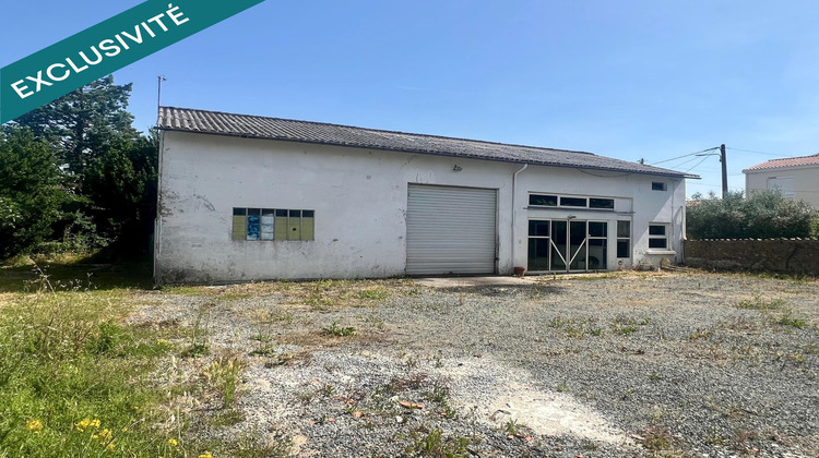 Ma-Cabane - Vente Local commercial Saint-Jean-d'Angely, 190 m²