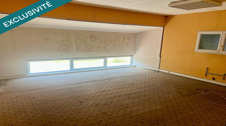 Ma-Cabane - Vente Local commercial Saint-Jean-d'Angely, 190 m²