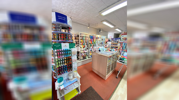 Ma-Cabane - Vente Local commercial Saint-Jean-d'Angely, 68 m²