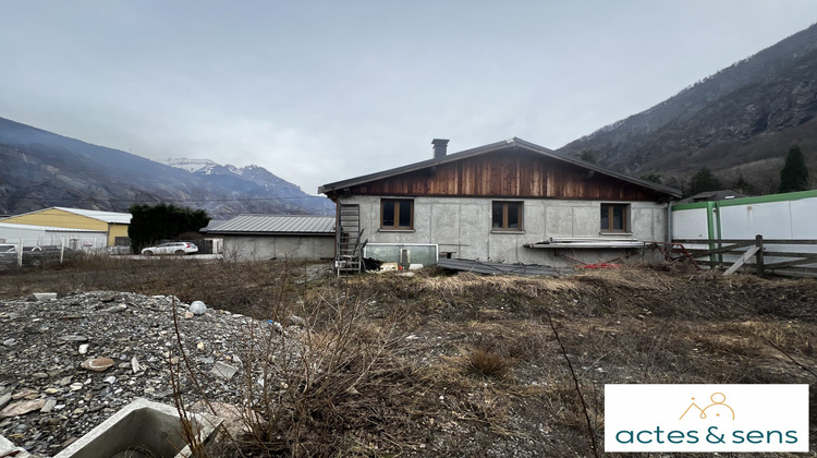 Ma-Cabane - Vente Local commercial Saint-Jean-de-Maurienne, 144 m²