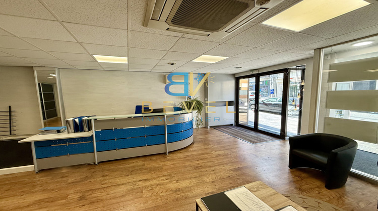 Ma-Cabane - Vente Local commercial Saint-Jean-de-Maurienne, 111 m²