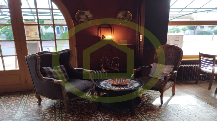Ma-Cabane - Vente Local commercial SAINT JULIEN DE JONZY, 732 m²