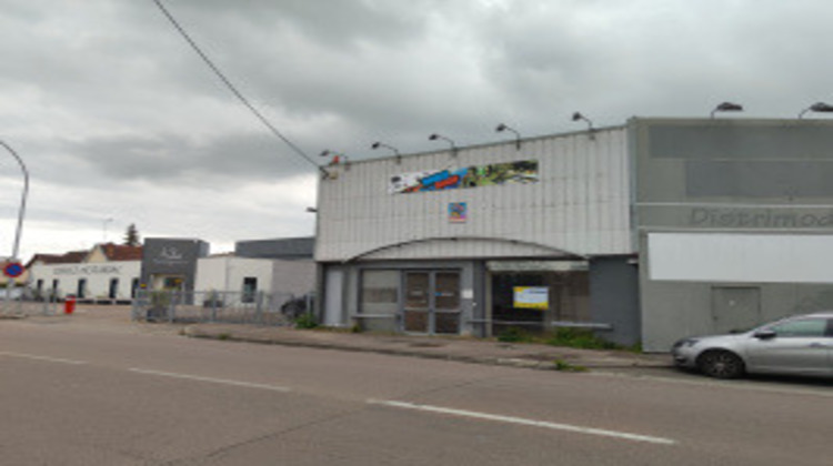 Ma-Cabane - Vente Local commercial Saint-Julien-les-Villas, 193 m²