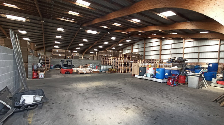 Ma-Cabane - Vente Local commercial Saint-Junien, 2000 m²