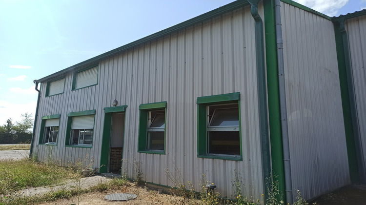 Ma-Cabane - Vente Local commercial Saint-Junien, 2000 m²