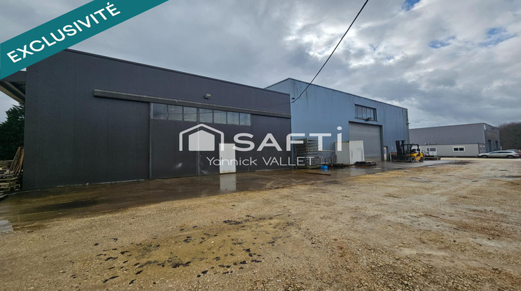 Ma-Cabane - Vente Local commercial Saint-Laurent-des-Hommes, 1440 m²