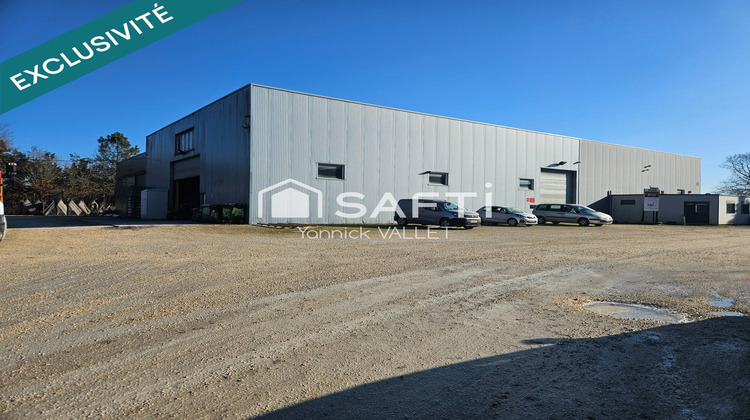 Ma-Cabane - Vente Local commercial Saint-Laurent-des-Hommes, 1440 m²