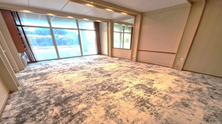 Ma-Cabane - Vente Local commercial SAINT LAURENT DU VAR, 66 m²