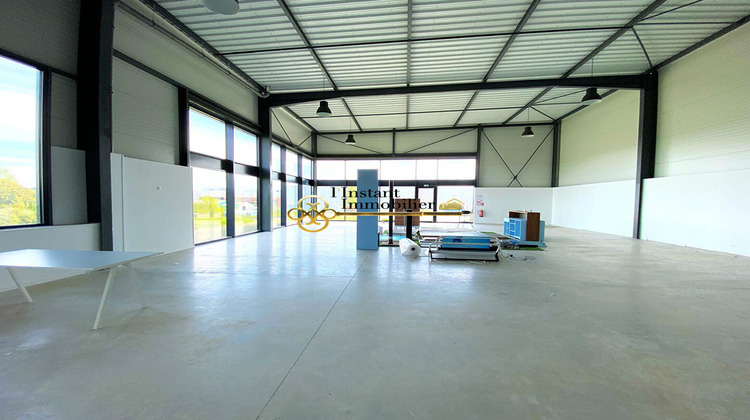 Ma-Cabane - Vente Local commercial SAINT-MARTIN-DES-CHAMPS, 320 m²