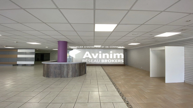 Ma-Cabane - Vente Local commercial Saint-Martin-le-Vinoux, 554 m²