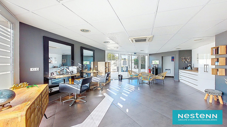 Ma-Cabane - Vente Local commercial SAINT-MITRE-LES-REMPARTS, 559 m²