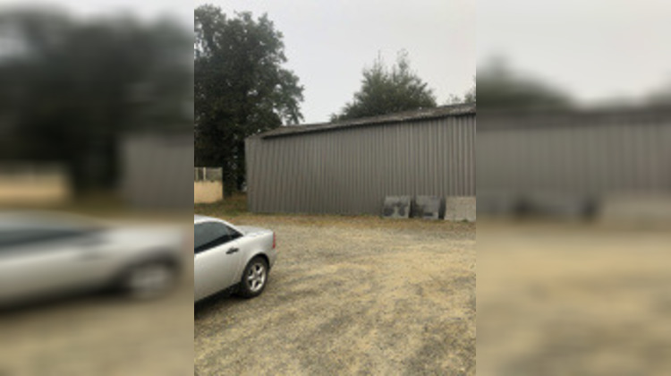 Ma-Cabane - Vente Local commercial Saint-Pierre-de-Plesguen, 600 m²