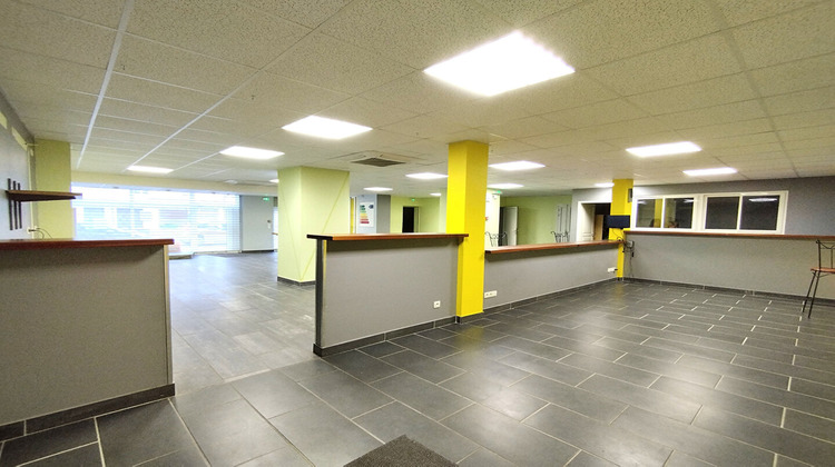 Ma-Cabane - Vente Local commercial SAINT-PIERRE-DES-CORPS, 178 m²