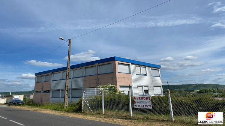 Ma-Cabane - Vente Local commercial Saint-Pierre-la-Garenne, 4447 m²