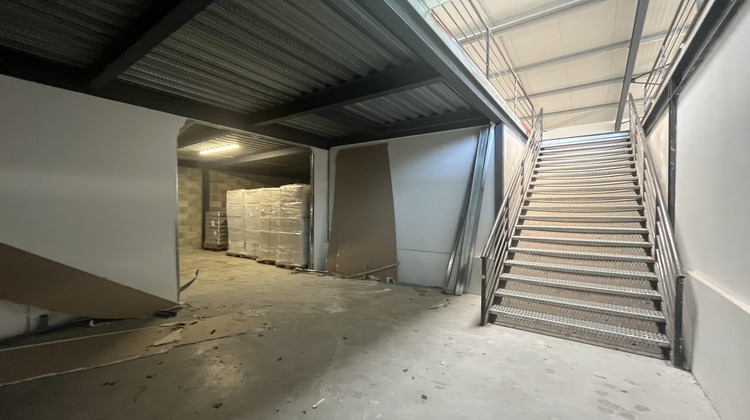 Ma-Cabane - Vente Local commercial Saint-Priest-en-Jarez, 693 m²